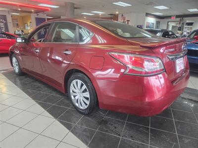 2015 Nissan Altima 2.5 S 4DR SEDAN   - Photo 6 - Hamilton, OH 45015
