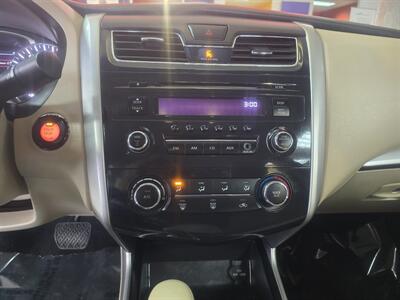 2015 Nissan Altima 2.5 S 4DR SEDAN   - Photo 19 - Hamilton, OH 45015