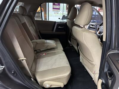 2017 Toyota 4Runner SR5 4DR SUV   - Photo 23 - Hamilton, OH 45015