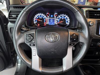 2017 Toyota 4Runner SR5 4DR SUV   - Photo 14 - Hamilton, OH 45015