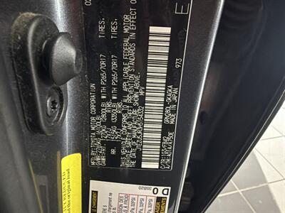 2017 Toyota 4Runner SR5 4DR SUV   - Photo 36 - Hamilton, OH 45015