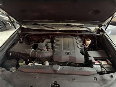 2017 Toyota 4Runner SR5 4DR SUV   - Photo 34 - Hamilton, OH 45015