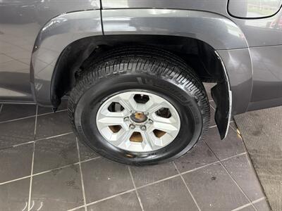 2017 Toyota 4Runner SR5 4DR SUV   - Photo 32 - Hamilton, OH 45015