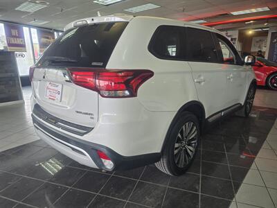 2019 Mitsubishi Outlander SE 4DR SUV AWD   - Photo 4 - Hamilton, OH 45015