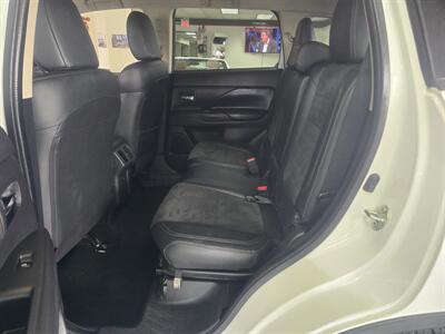 2019 Mitsubishi Outlander SE 4DR SUV AWD   - Photo 11 - Hamilton, OH 45015