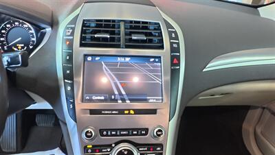 2020 Lincoln MKZ/Zephyr Standard 4DR SEDAN   - Photo 15 - Hamilton, OH 45015