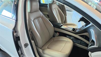 2020 Lincoln MKZ/Zephyr Standard 4DR SEDAN   - Photo 29 - Hamilton, OH 45015