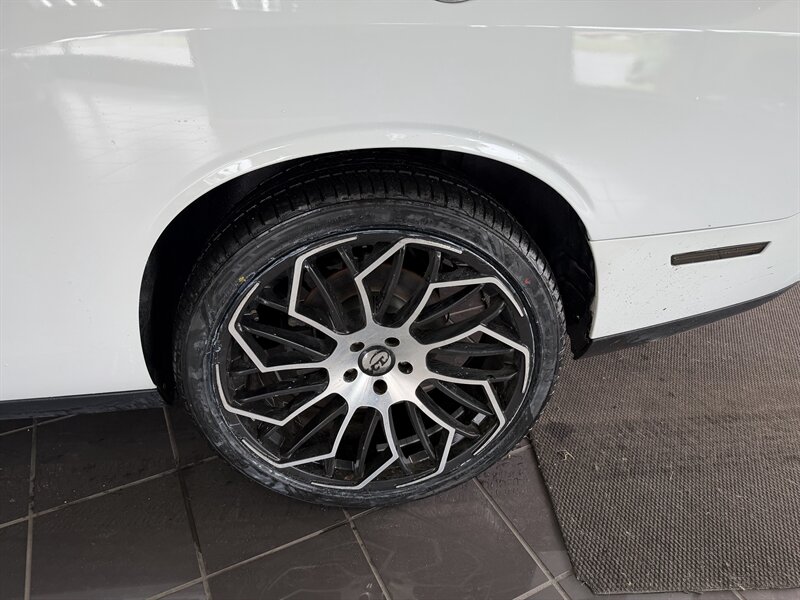 2016 Dodge Challenger SXT - Photo 24 - Hamilton, OH 45015