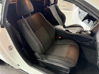 2016 Dodge Challenger SXT - Photo 19 - Hamilton, OH 45015