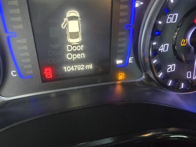 2016 Chrysler 200 Series S   - Photo 17 - Hamilton, OH 45015