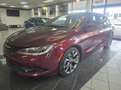 2016 Chrysler 200 Series S   - Photo 1 - Hamilton, OH 45015
