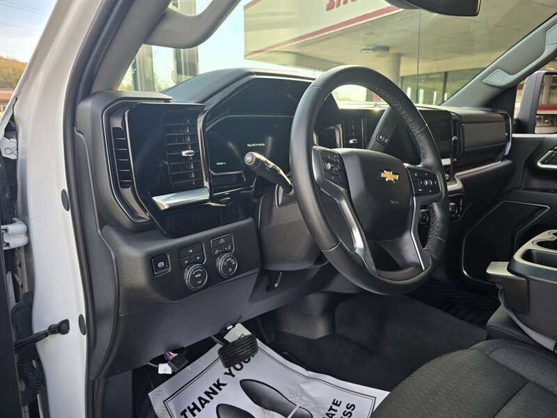2026 Chevrolet Silverado 2500 HD LT 4DR CREW 4X4/V8 - Photo 6 - Hamilton, OH 45015