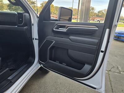 2026 Chevrolet Silverado 2500 HD LT 4DR CREW 4X4/V8 - Photo 13 - Hamilton, OH 45015