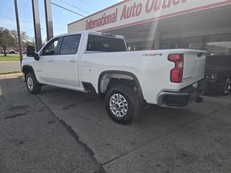 2026 Chevrolet Silverado 2500 HD LT 4DR CREW 4X4/V8 - Photo 8 - Hamilton, OH 45015