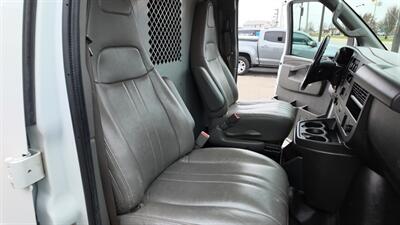 2022 Chevrolet Express 2500 3DR EXTENDED CARGO VAN /V6   - Photo 18 - Hamilton, OH 45015