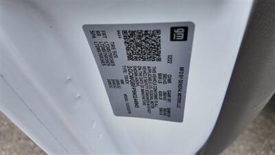 2022 Chevrolet Express 2500 3DR EXTENDED CARGO VAN /V6   - Photo 29 - Hamilton, OH 45015