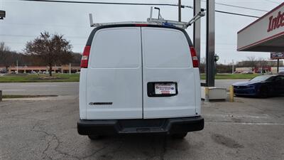 2022 Chevrolet Express 2500 3DR EXTENDED CARGO VAN /V6   - Photo 6 - Hamilton, OH 45015
