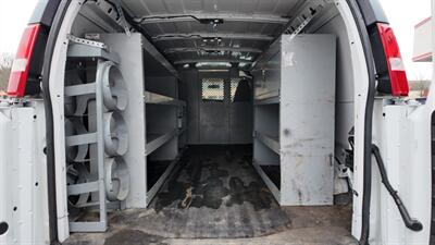 2022 Chevrolet Express 2500 3DR EXTENDED CARGO VAN /V6   - Photo 21 - Hamilton, OH 45015