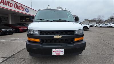 2022 Chevrolet Express 2500 3DR EXTENDED CARGO VAN /V6   - Photo 2 - Hamilton, OH 45015