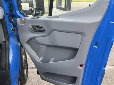2019 Ford Transit 250   - Photo 17 - Hamilton, OH 45015