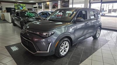 2023 Kia Soul LX 4DR CROSSOVER   - Photo 1 - Hamilton, OH 45015