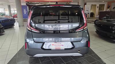 2023 Kia Soul LX 4DR CROSSOVER   - Photo 7 - Hamilton, OH 45015