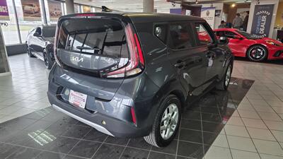 2023 Kia Soul LX 4DR CROSSOVER   - Photo 6 - Hamilton, OH 45015