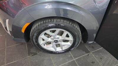 2023 Kia Soul LX 4DR CROSSOVER   - Photo 29 - Hamilton, OH 45015