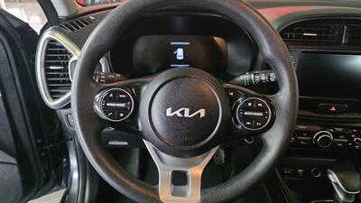 2023 Kia Soul LX 4DR CROSSOVER   - Photo 14 - Hamilton, OH 45015
