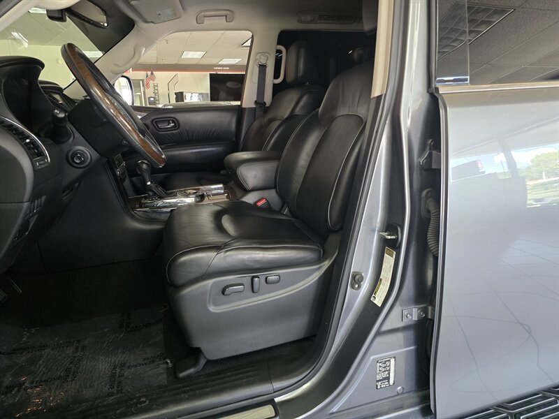 2017 INFINITI QX80 Base 4DR SUV - Photo 9 - Hamilton, OH 45015