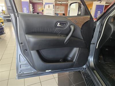 2017 INFINITI QX80 Base 4DR SUV - Photo 7 - Hamilton, OH 45015