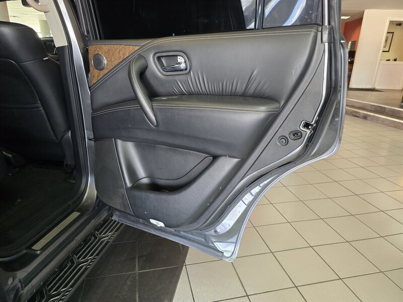 2017 INFINITI QX80 Base 4DR SUV - Photo 17 - Hamilton, OH 45015