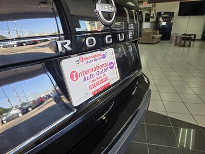 2025 Nissan Rogue SV 4DR SUV   - Photo 28 - Hamilton, OH 45015