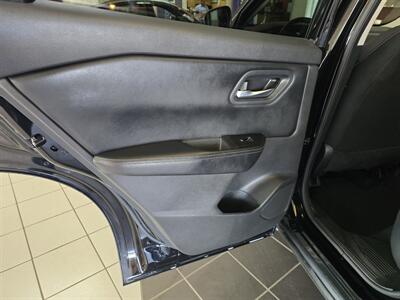 2025 Nissan Rogue SV 4DR SUV   - Photo 10 - Hamilton, OH 45015