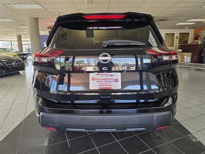 2025 Nissan Rogue SV 4DR SUV   - Photo 5 - Hamilton, OH 45015