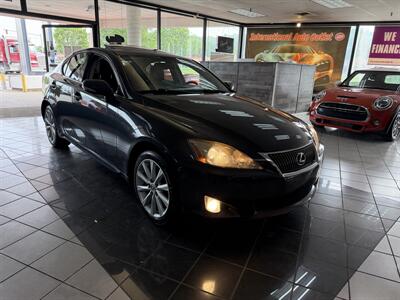 2009 Lexus IS   - Photo 4 - Hamilton, OH 45015