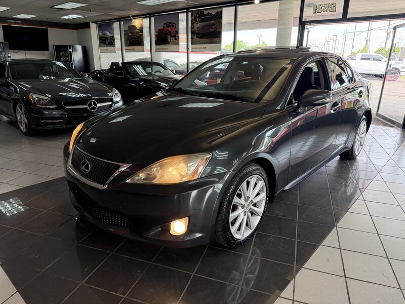 2009 Lexus IS   - Photo 1 - Hamilton, OH 45015