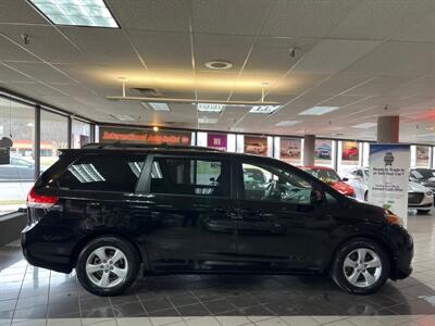 2011 Toyota Sienna LE 8-Passenger 4DR MINI-VAN   - Photo 5 - Hamilton, OH 45015