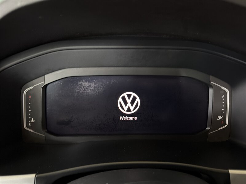 2022 Volkswagen Atlas V6 SEL Premium R-Line 4Motion 4DR SUV AWD - Photo 10 - Hamilton, OH 45015