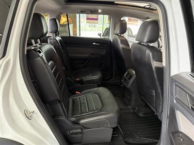 2022 Volkswagen Atlas V6 SEL Premium R-Line 4Motion 4DR SUV AWD - Photo 24 - Hamilton, OH 45015
