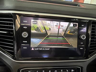 2022 Volkswagen Atlas V6 SEL Premium R-Line 4Motion 4DR SUV AWD - Photo 15 - Hamilton, OH 45015