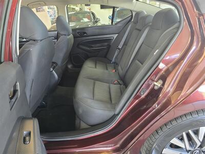 2024 Nissan Altima 2.5 SV 4DR SEDAN   - Photo 13 - Hamilton, OH 45015