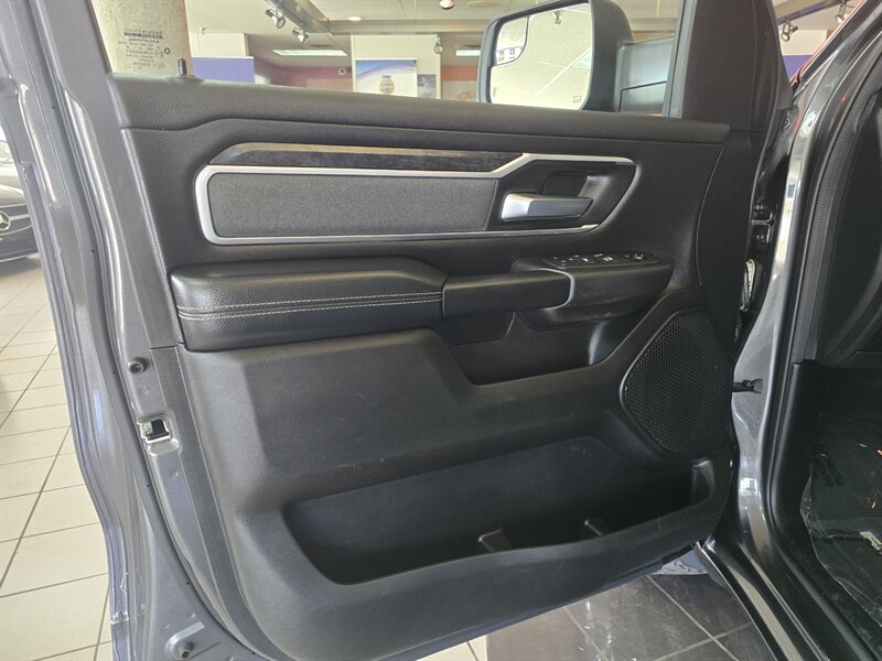 2022 RAM 1500 Big Horn/CREW CAB/HEMI/4X4 - Photo 8 - Hamilton, OH 45015