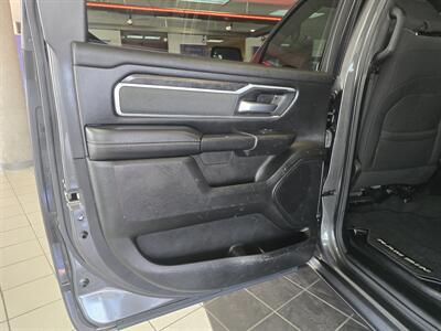 2022 RAM 1500 Big Horn/CREW CAB/HEMI/4X4 - Photo 11 - Hamilton, OH 45015