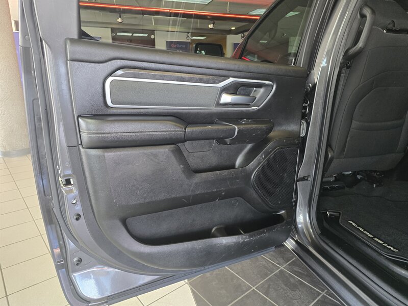 2022 RAM 1500 Big Horn/CREW CAB/HEMI/4X4 - Photo 11 - Hamilton, OH 45015
