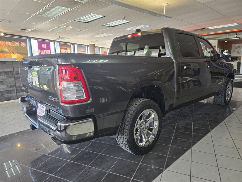 2022 RAM 1500 Big Horn/CREW CAB/HEMI/4X4 - Photo 4 - Hamilton, OH 45015