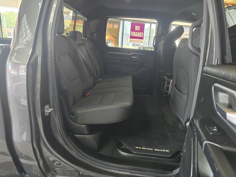 2022 RAM 1500 Big Horn/CREW CAB/HEMI/4X4 - Photo 16 - Hamilton, OH 45015