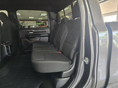 2022 RAM 1500 Big Horn/CREW CAB/HEMI/4X4 - Photo 12 - Hamilton, OH 45015