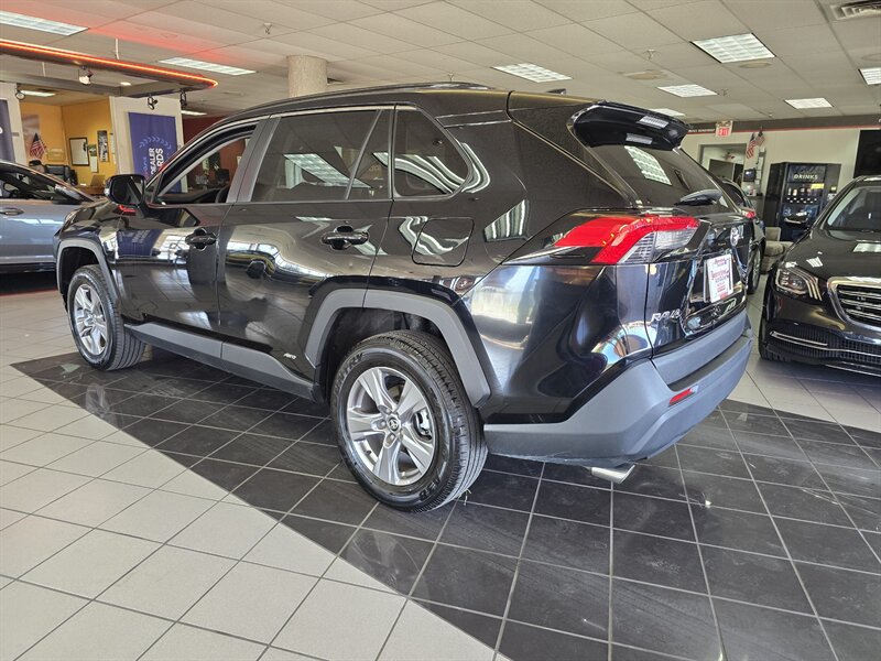 2025 Toyota RAV4 Hybrid XLE 4DR SUV AWD - Photo 6 - Hamilton, OH 45015