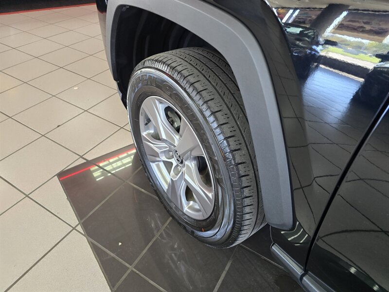 2025 Toyota RAV4 Hybrid XLE 4DR SUV AWD - Photo 28 - Hamilton, OH 45015